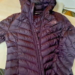 North face Women’s coat with hoodie size med